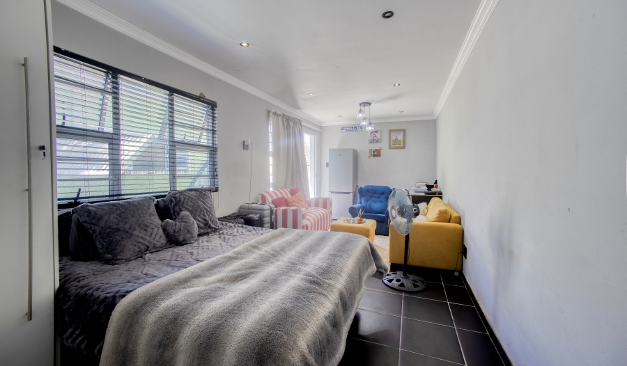 5 Bedroom Property for Sale in Gonubie Eastern Cape